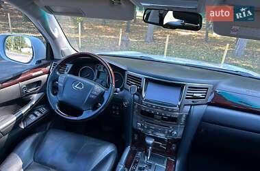 Позашляховик / Кросовер Lexus LX 2010 в 