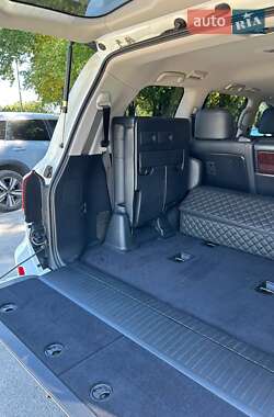 Позашляховик / Кросовер Lexus LX 2010 в 
