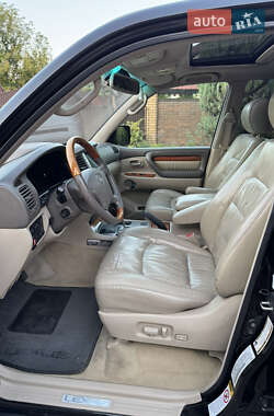 Внедорожник / Кроссовер Lexus LX 2004 в 