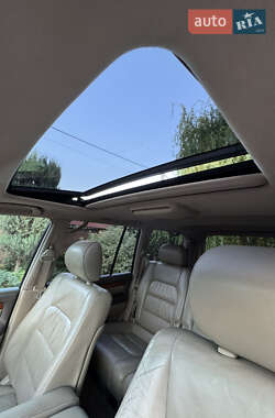 Внедорожник / Кроссовер Lexus LX 2004 в 
