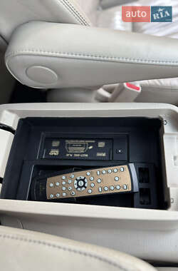 Внедорожник / Кроссовер Lexus LX 2004 в 