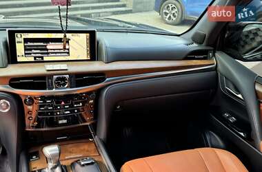 Внедорожник / Кроссовер Lexus LX 2016 в 