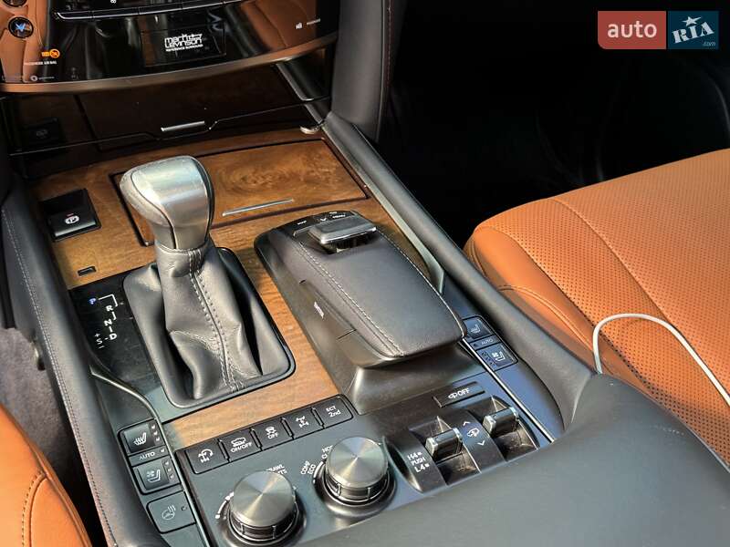 Внедорожник / Кроссовер Lexus LX 2016 в Одессе