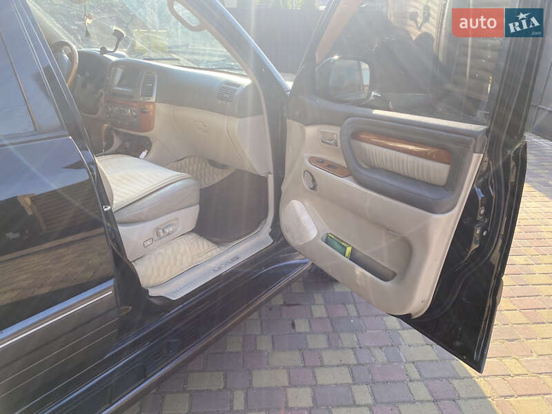 Позашляховик / Кросовер Lexus LX 2006 в Борзні