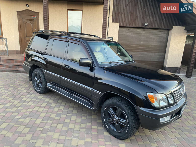 Позашляховик / Кросовер Lexus LX 2006 в 