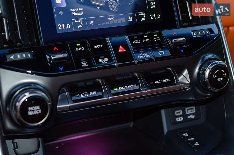 Внедорожник / Кроссовер Lexus LX 2023 в Киеве