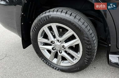 Позашляховик / Кросовер Lexus LX 2012 в 