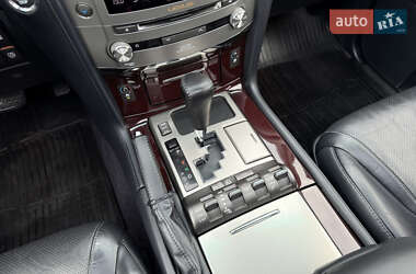 Позашляховик / Кросовер Lexus LX 2012 в 