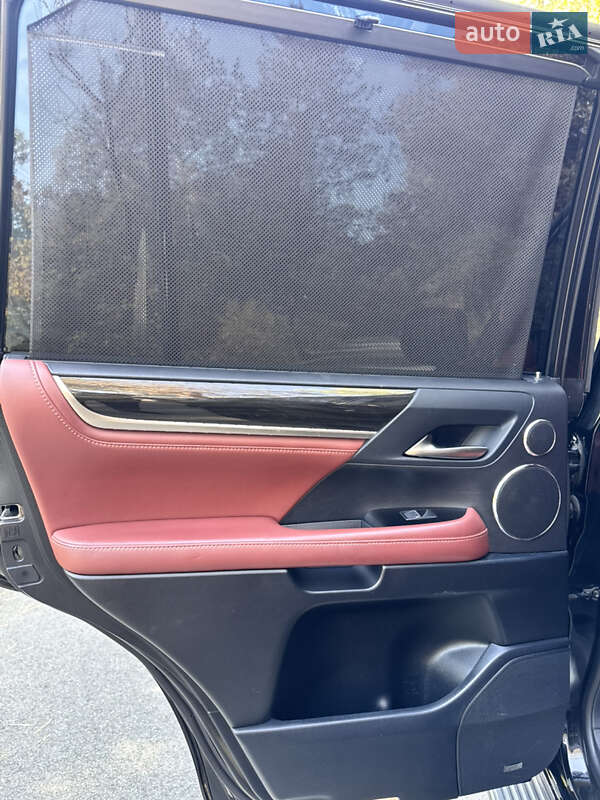 Внедорожник / Кроссовер Lexus LX 2016 в Днепре