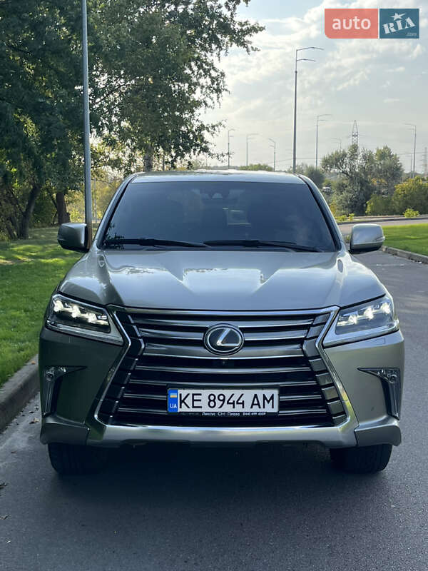 Позашляховик / Кросовер Lexus LX 2017 в Києві