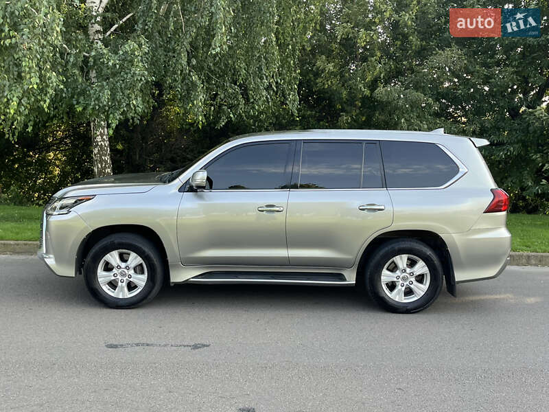 Позашляховик / Кросовер Lexus LX 2017 в Києві