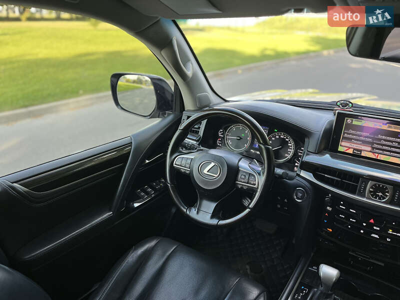 Позашляховик / Кросовер Lexus LX 2017 в Києві
