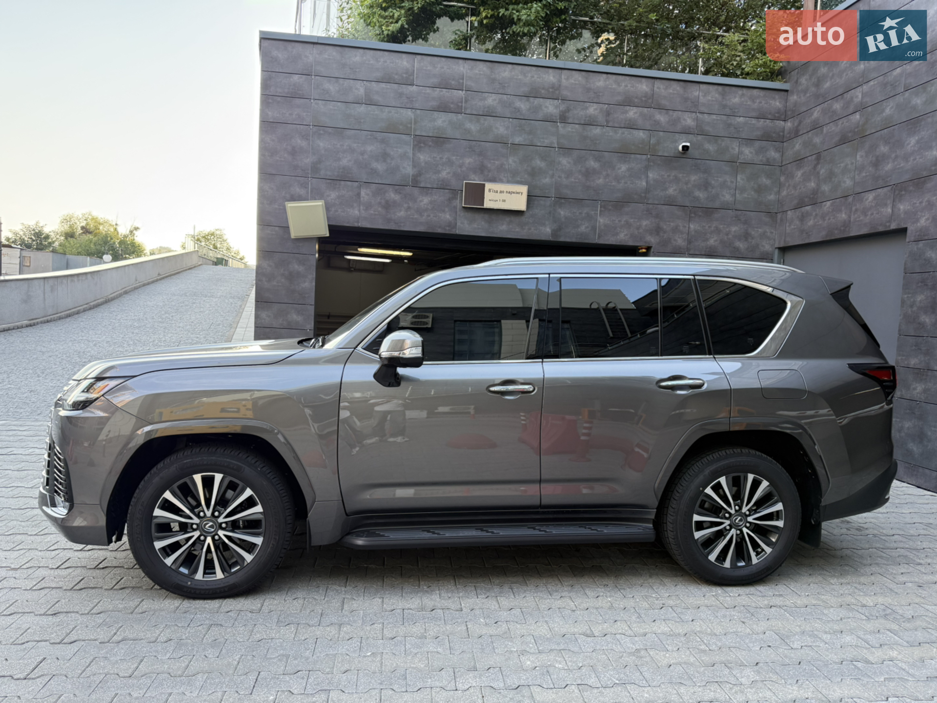 2025 Lexus LX - мініатюра 23