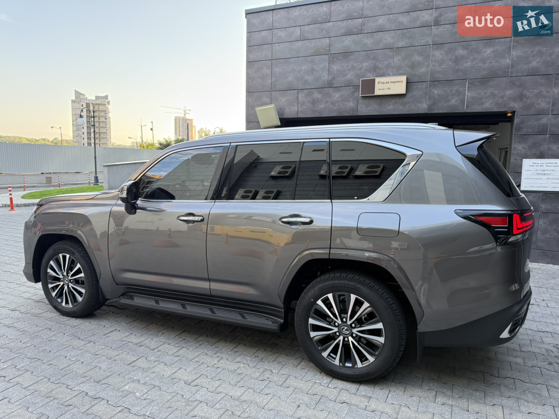2025 Lexus LX - мініатюра 21