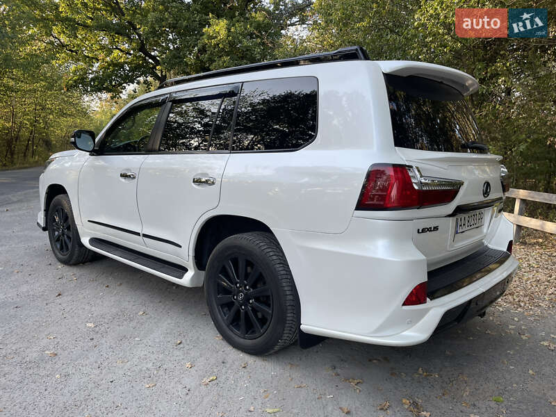 Внедорожник / Кроссовер Lexus LX 2011 в Черкассах