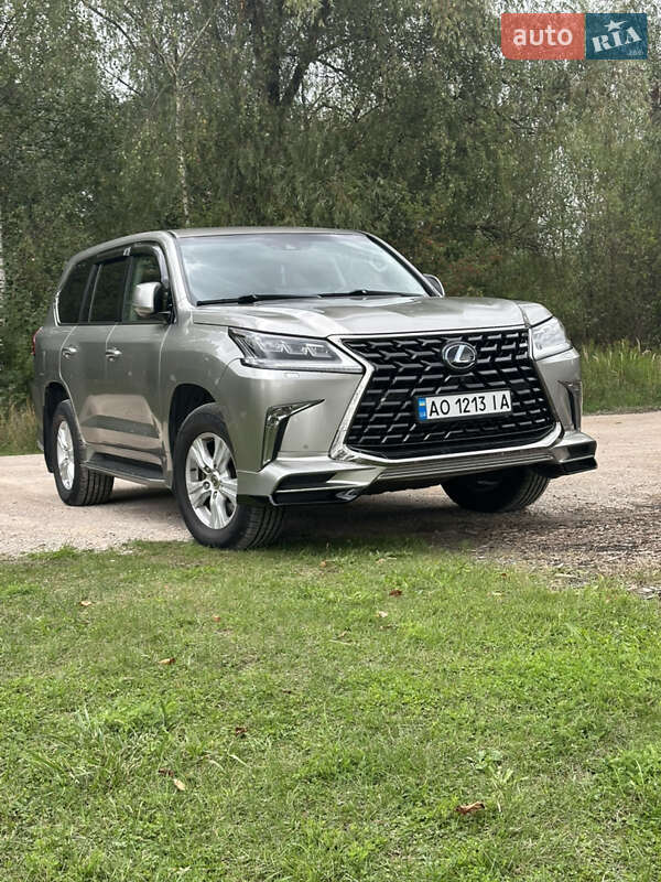 Внедорожник / Кроссовер Lexus LX 2016 в 