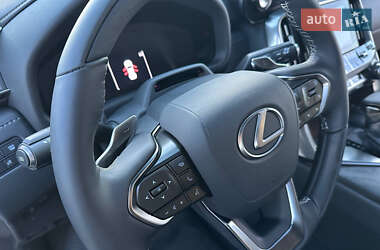 Позашляховик / Кросовер Lexus LX 2025 в 