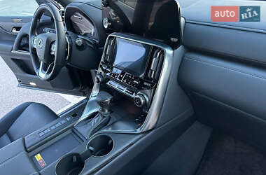 Позашляховик / Кросовер Lexus LX 2025 в 