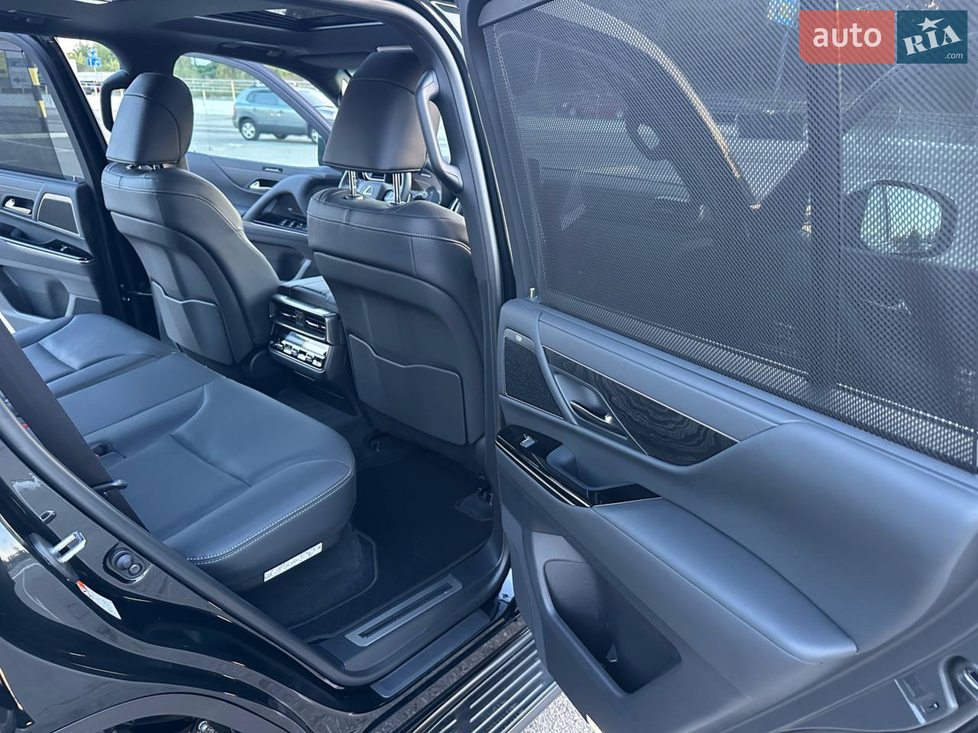 2025 Lexus LX - мініатюра 38