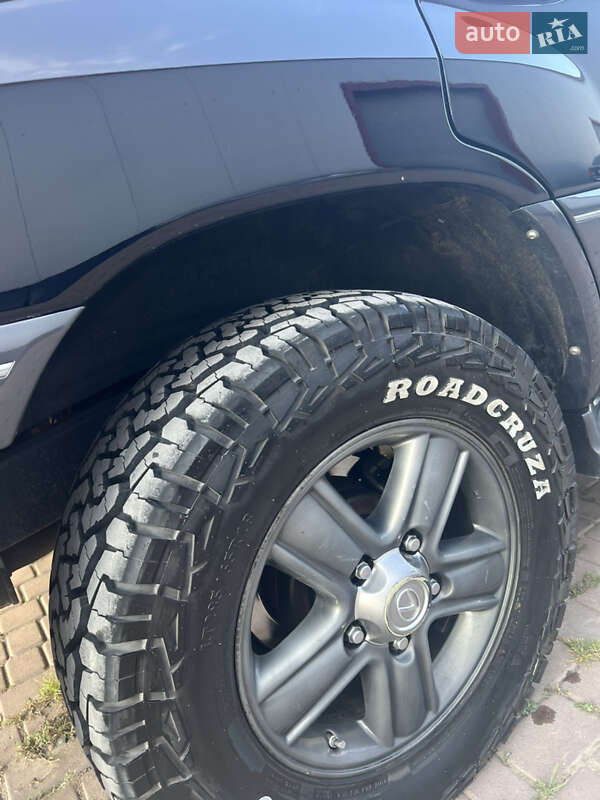 Внедорожник / Кроссовер Lexus LX 2007 в Черновцах