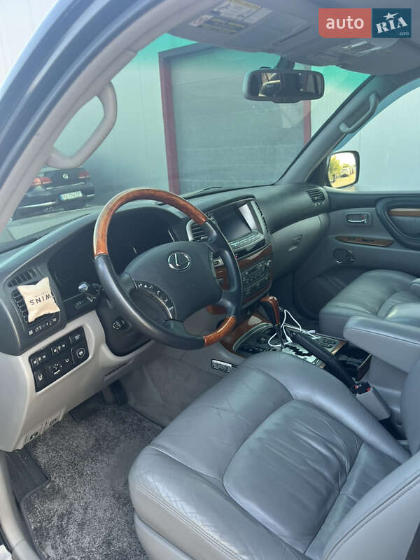 Внедорожник / Кроссовер Lexus LX 2007 в Черновцах