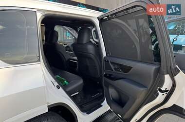 Внедорожник / Кроссовер Lexus LX 2022 в 