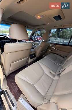 Внедорожник / Кроссовер Lexus LX 2008 в 