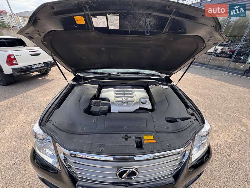 Внедорожник / Кроссовер Lexus LX 2008 в Киеве фото 14 Внедорожник / Кроссовер Lexus LX 2008 в Киеве
