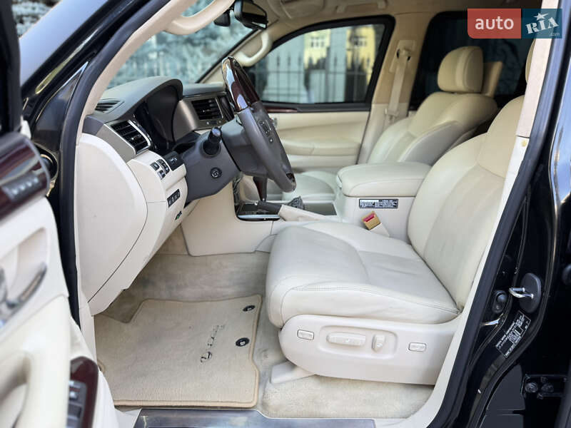 Позашляховик / Кросовер Lexus LX 2010 в Києві