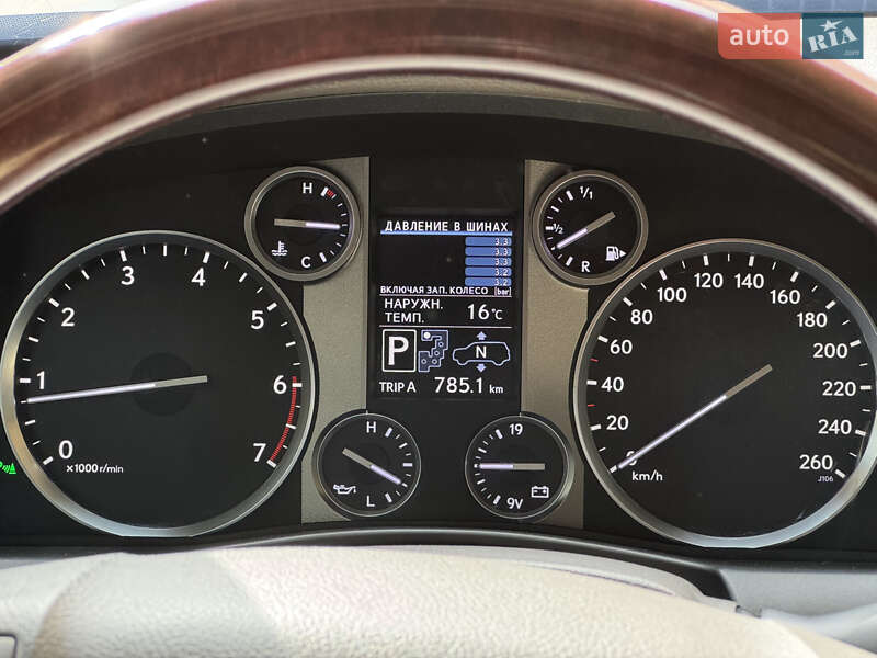 Позашляховик / Кросовер Lexus LX 2010 в Києві