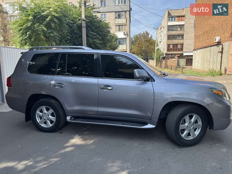 Позашляховик / Кросовер Lexus LX 2008 в 