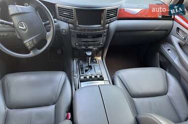 Позашляховик / Кросовер Lexus LX 2008 в 