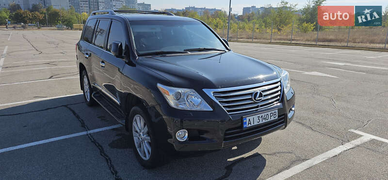 Внедорожник / Кроссовер Lexus LX 2008 в 
