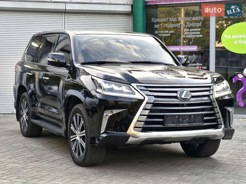 Позашляховик / Кросовер Lexus LX 2017 в Дніпрі