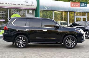 Позашляховик / Кросовер Lexus LX 2017 в 