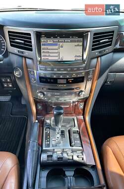 Внедорожник / Кроссовер Lexus LX 2011 в 