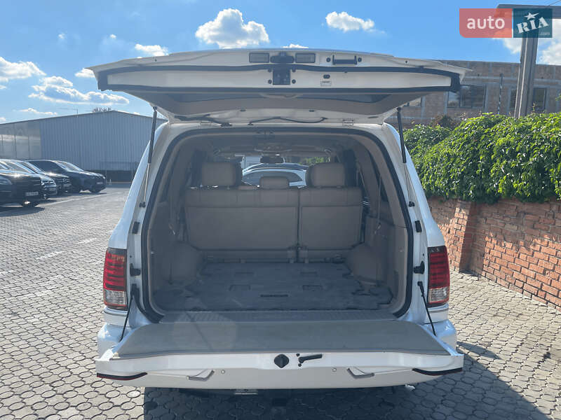 Позашляховик / Кросовер Lexus LX 2006 в Чернівцях