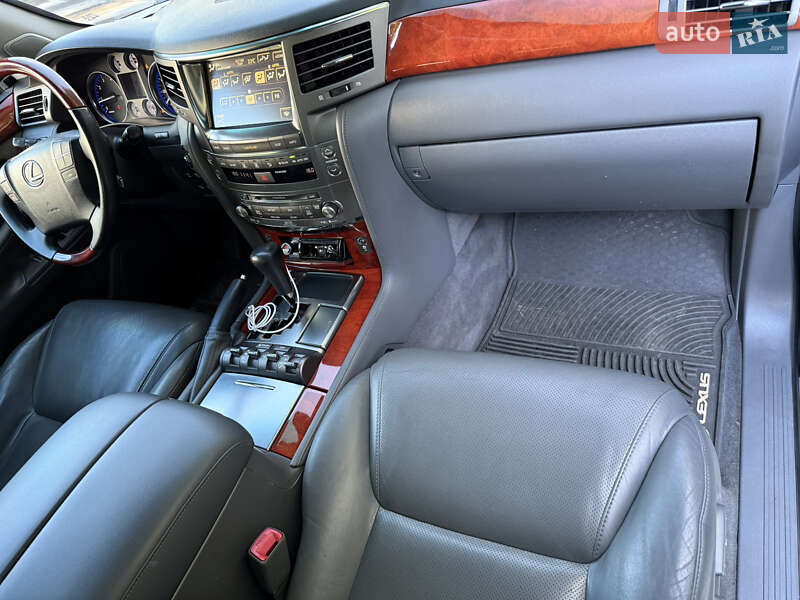 Позашляховик / Кросовер Lexus LX 2008 в Києві фото 20 Позашляховик / Кросовер Lexus LX 2008 в Києві