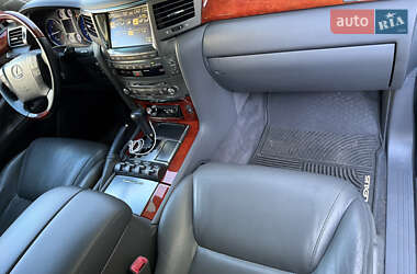 Внедорожник / Кроссовер Lexus LX 2008 в 