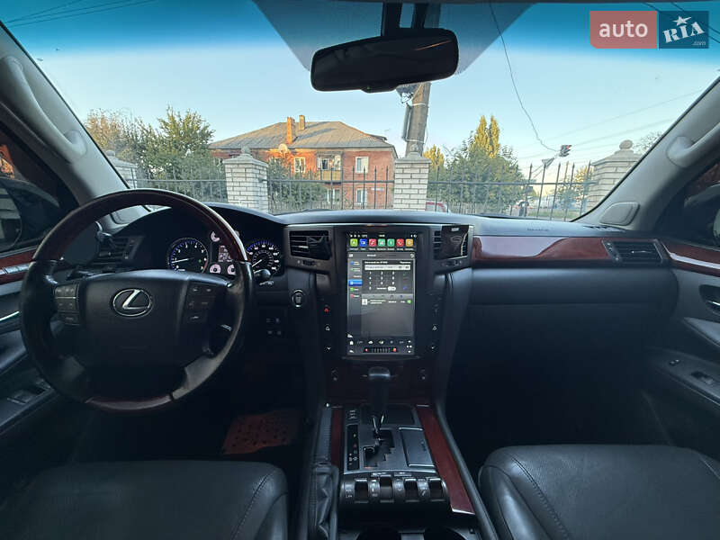 Позашляховик / Кросовер Lexus LX 2009 в Білій Церкві