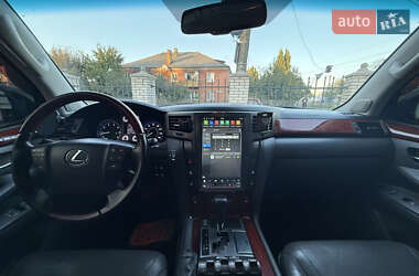 Внедорожник / Кроссовер Lexus LX 2009 в 