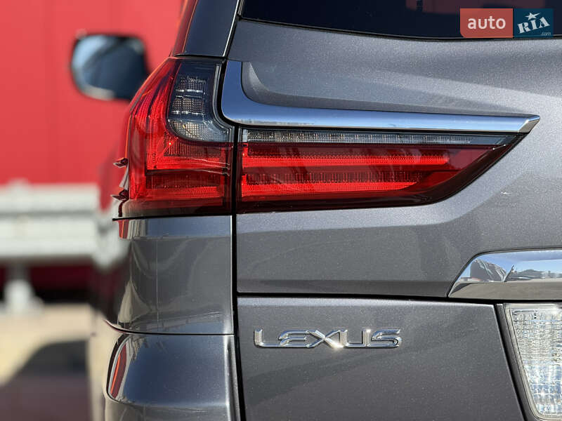 Внедорожник / Кроссовер Lexus LX 2016 в Киеве