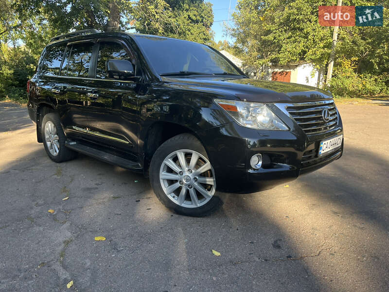Позашляховик / Кросовер Lexus LX 2008 в Корсунь-Шевченківському