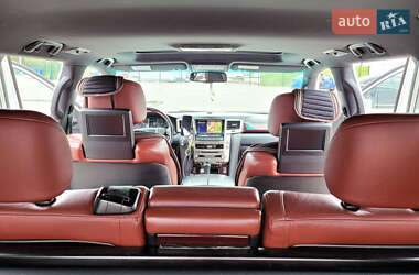 Позашляховик / Кросовер Lexus LX 2013 в 