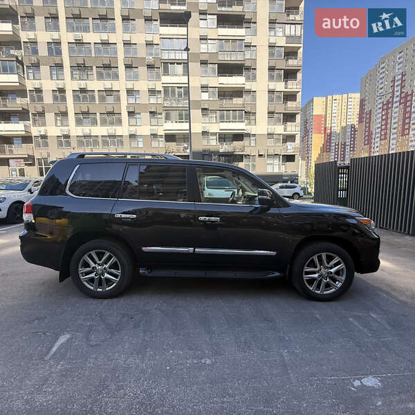 Внедорожник / Кроссовер Lexus LX 2012 в Киеве