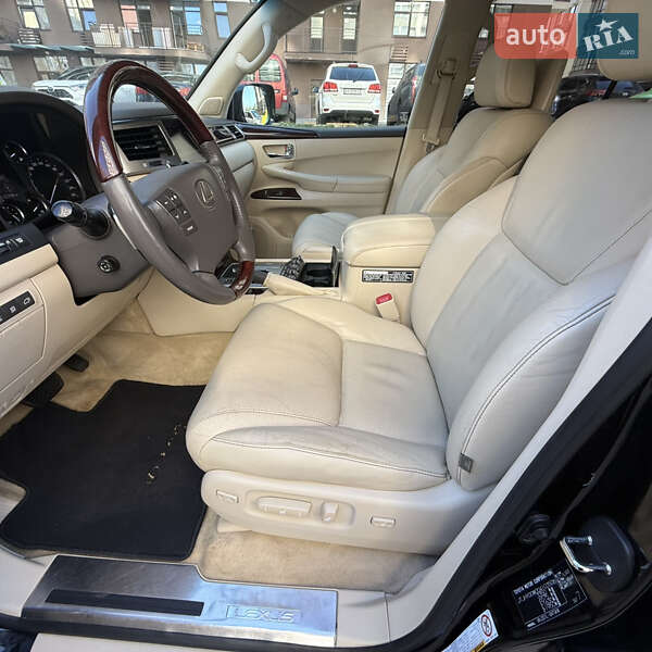 Внедорожник / Кроссовер Lexus LX 2012 в Киеве