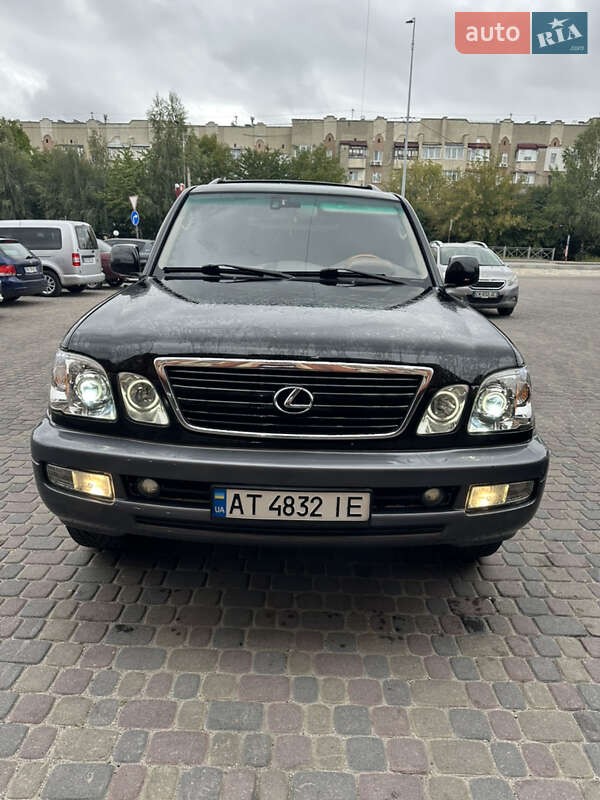 Позашляховик / Кросовер Lexus LX 2006 в 