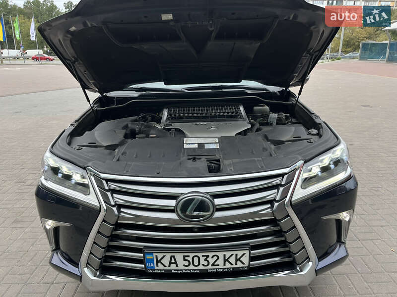Позашляховик / Кросовер Lexus LX 2017 в Києві