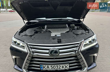 Позашляховик / Кросовер Lexus LX 2017 в 