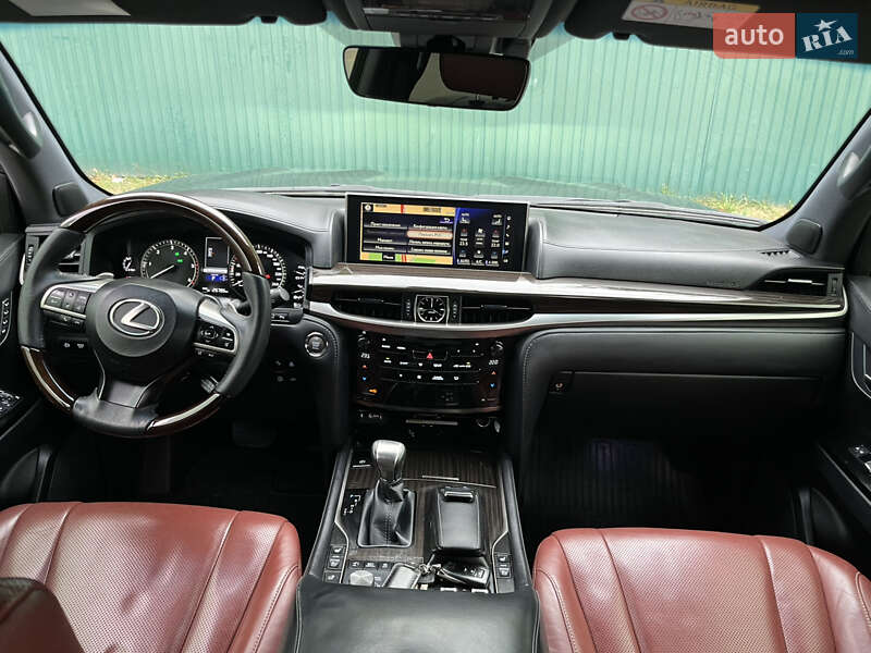 Позашляховик / Кросовер Lexus LX 2017 в Києві